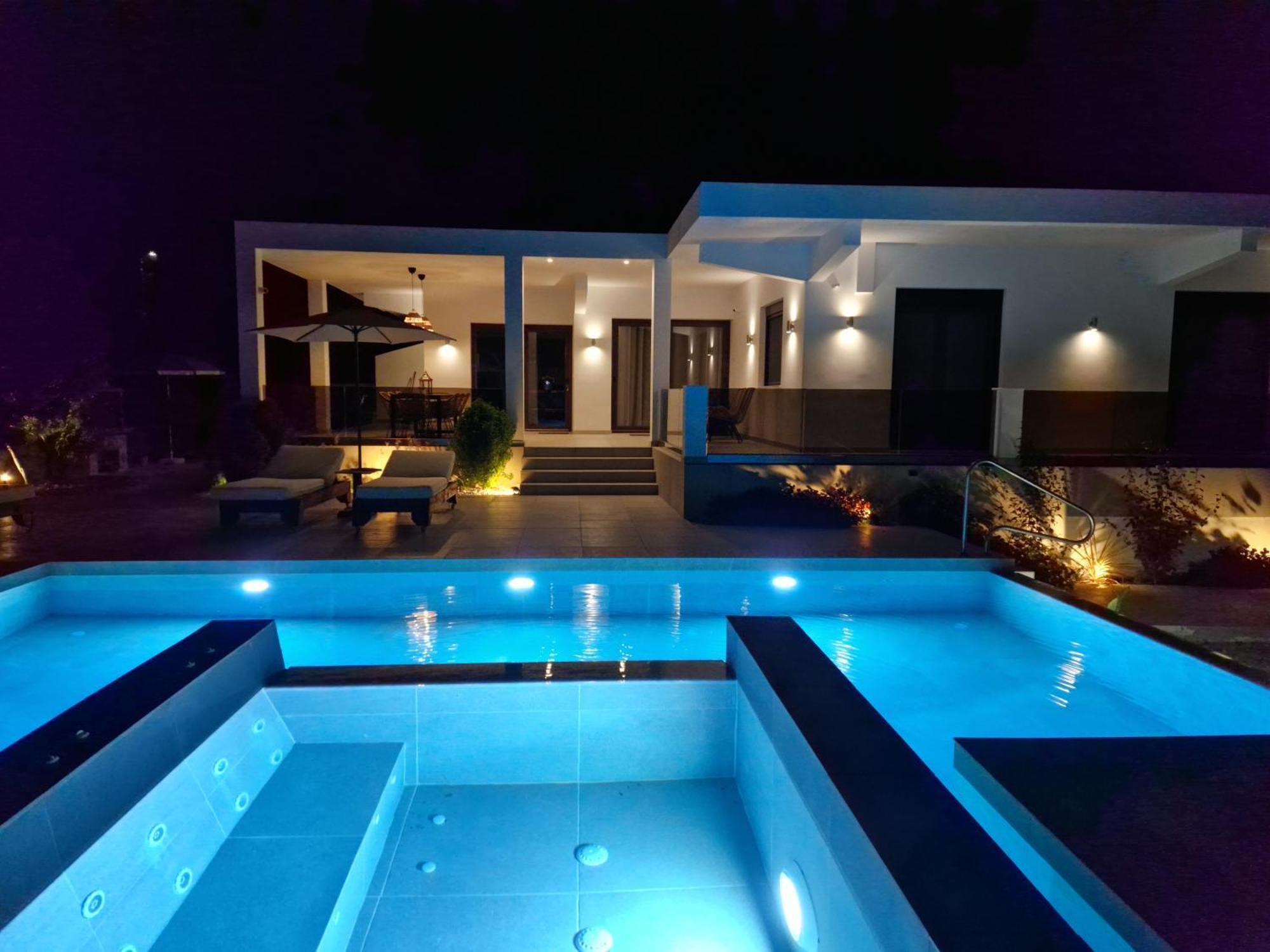 Luxury Villa Anemone With Private Pool Pastida Exteriör bild
